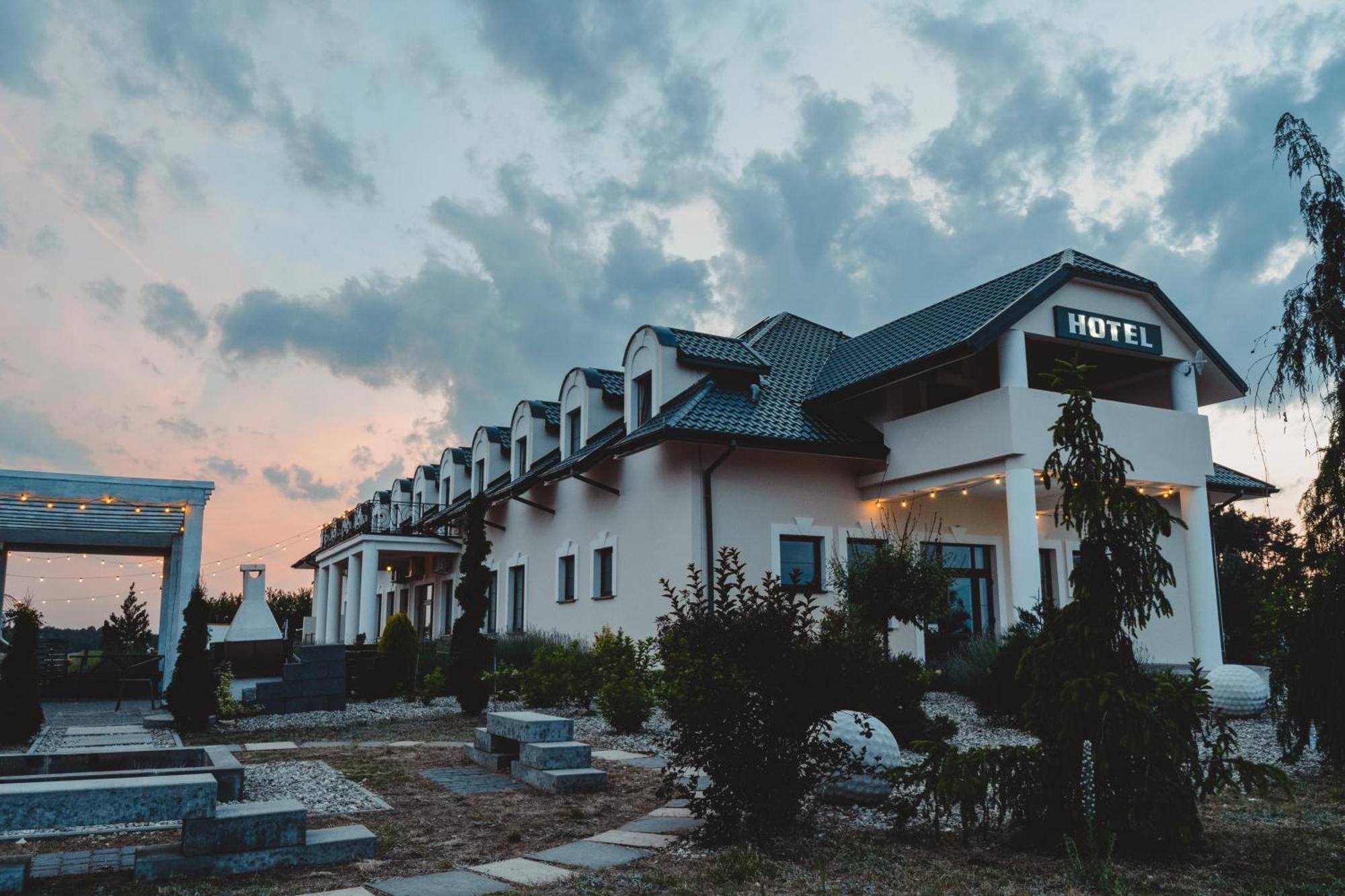 Hotel Zlotogorski Koscielec 外观 照片
